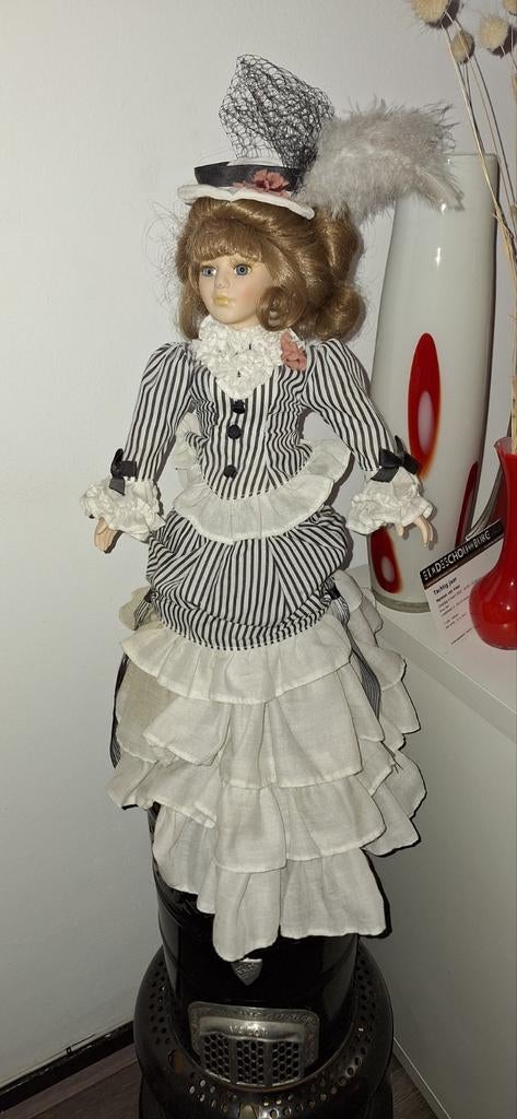 Porseleinen pop, Ophalen of Verzenden, Zo goed als nieuw, Pop