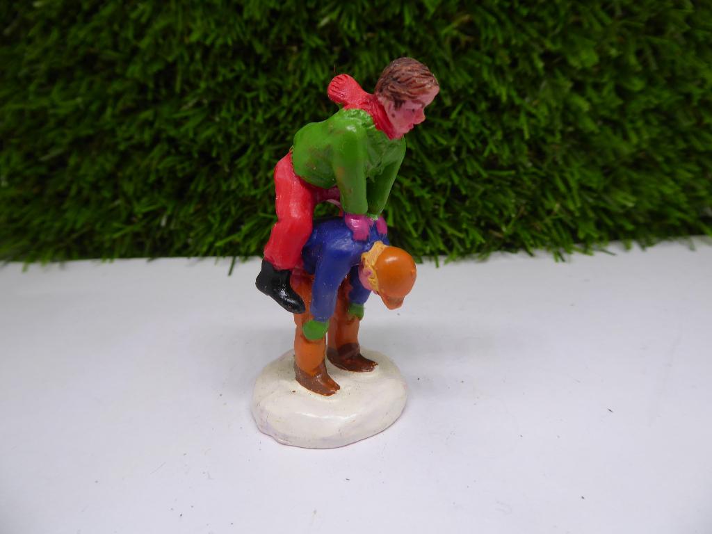 Lemax Item  --  125  --  Ik ruim op, Diversen, Kerst, Zo goed als nieuw, Ophalen of Verzenden