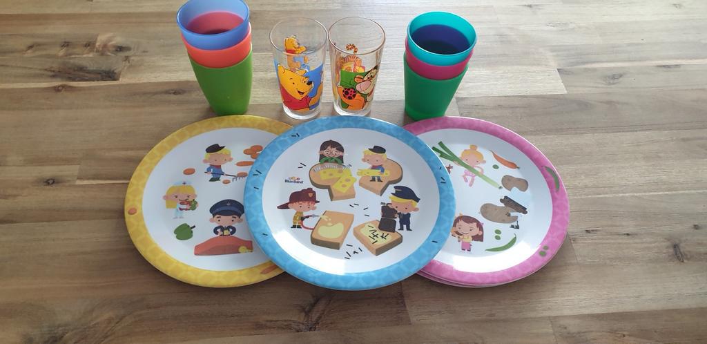 Kinder bordjes, bekers en glazen, Ophalen, Gebruikt