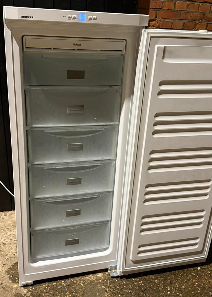Liebherr GNP 2313 Nofrost vriezer 6 laden, Witgoed en Apparatuur, Vriezers en Diepvrieskisten, Ophalen, Zo goed als nieuw, 60 tot 90 cm