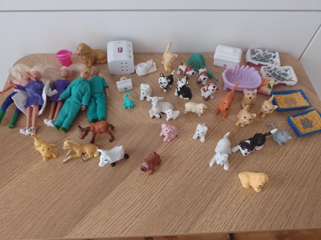 Barbie/dieren, Ophalen of Verzenden, Zo goed als nieuw, Poppenhuis