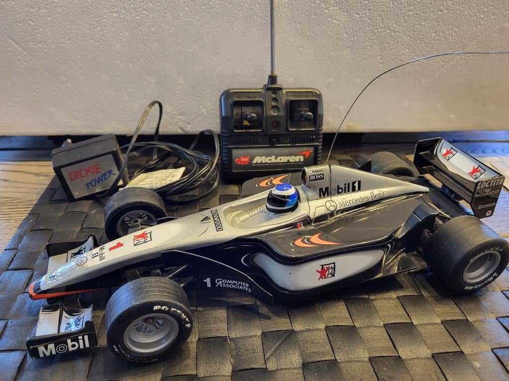 McLaren Mercedes F1 RC Auto met Afstandsbediening, Hobby en Vrije tijd, Modelbouw | Radiografisch | Auto's, Elektro, Gebruikt