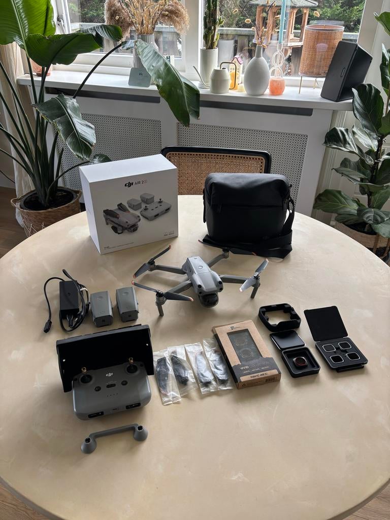 DJI Mavic Air 2s Fly More Combo met veel accessoires, 250 tot 900 gram, Gebruikt, 30 tot 45 minuten, Cameradrone
