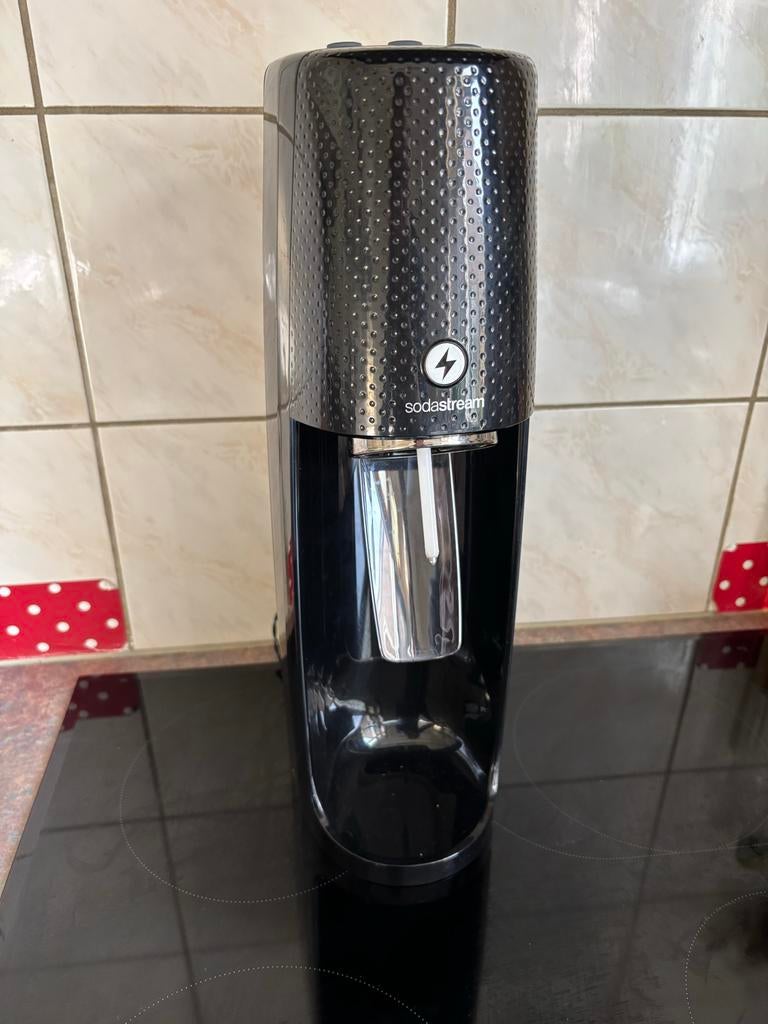 Sodastream bruiswatertoestel - Zwart, Ophalen of Verzenden, Zo goed als nieuw