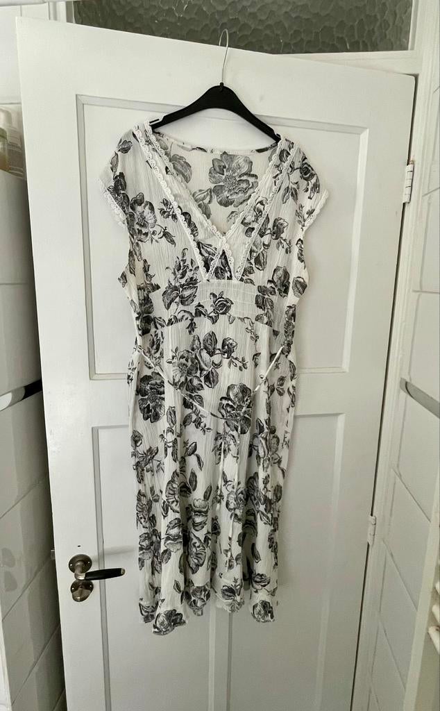 Zomerse Jurk met Bloemenprint - XXL, Ophalen of Verzenden, Gedragen, Maat 46/48 (XL) of groter