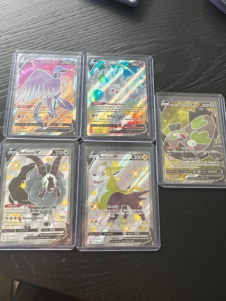 Pokémon V Kaarten Bundel - Articuno, Cursola, Dubwool, Boltu, Hobby en Vrije tijd, Verzamelkaartspellen | Pokémon, Ophalen of Verzenden
