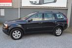 Volvo XC90 2.5 T Momentum AUT Airco Leer 7 Pers 4X4 Jaar APK, Navigatiesysteem, Gebruikt, 1991 kg, Blauw