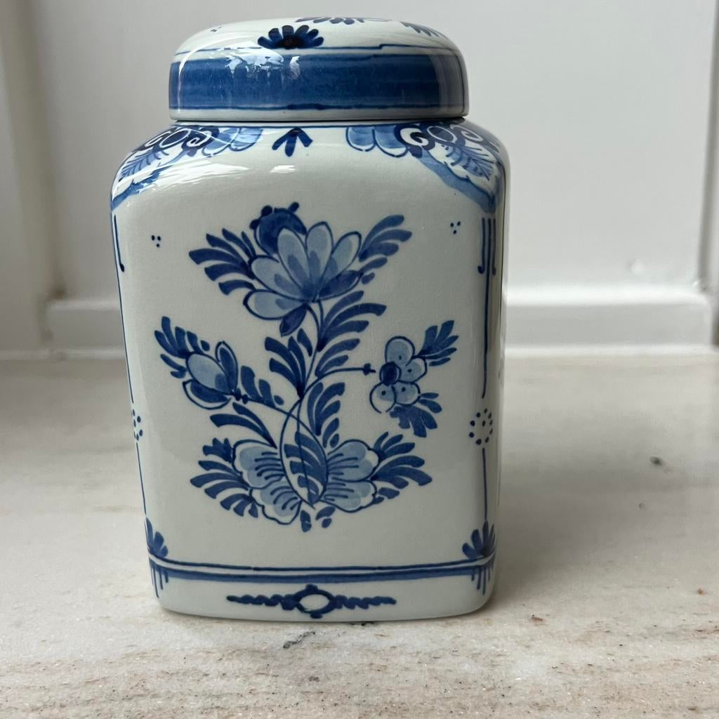 Delftsblauwe thee bus de porceleyne fles, Antiek en Kunst, Antiek | Vazen, Ophalen of Verzenden