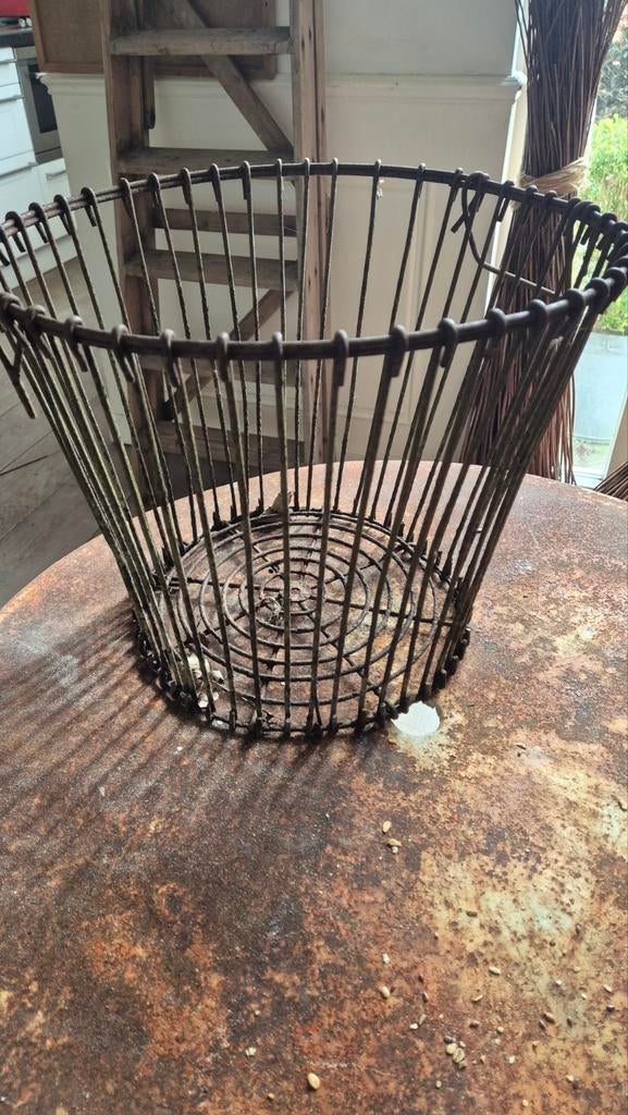 Leuke mand van roest, Ophalen