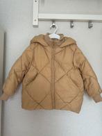 Zara Nieuwe beige gewatteerde jas met capuchon, Kinderen en Baby's, Kinderkleding | Maat 104, Ophalen of Verzenden, Zo goed als nieuw