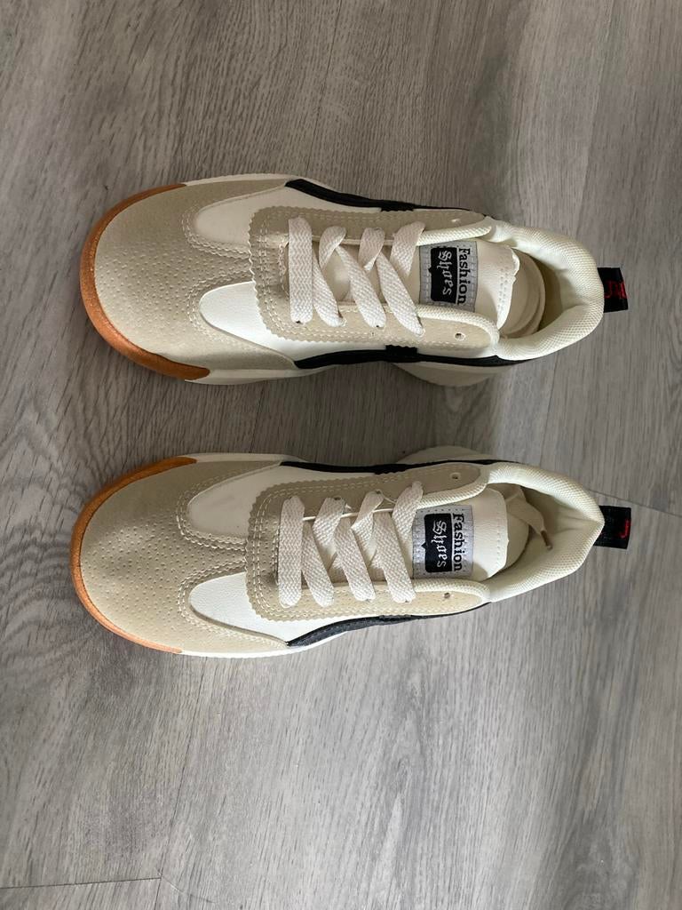 Nieuwe Sneakers Maat 35 voor Meisjes, Kinderen en Baby's, Kinderkleding | Schoenen en Sokken, Ophalen of Verzenden, Nieuw, Meisje