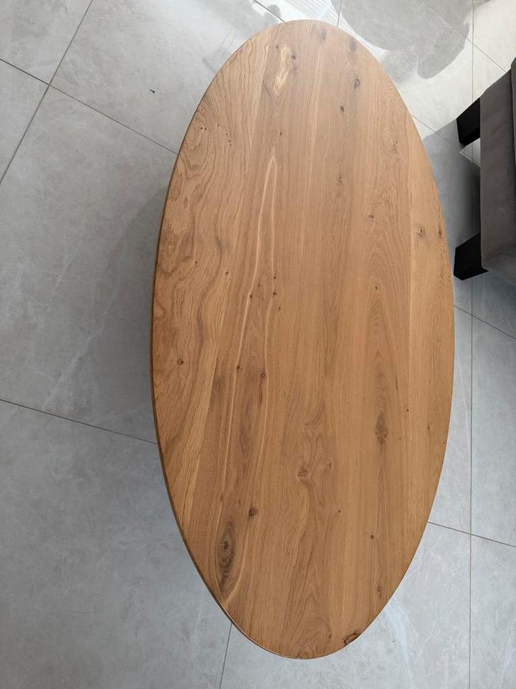Ovale eiken salontafel 140x72cm met kruispoot, Huis en Inrichting, Tafels | Salontafels, Zo goed als nieuw, Minder dan 50 cm, 50 tot 100 cm