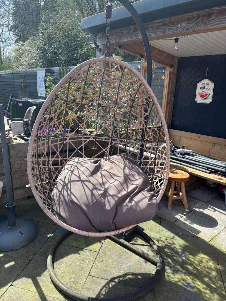 Ei stoel schommelstoel, Ophalen, Gebruikt