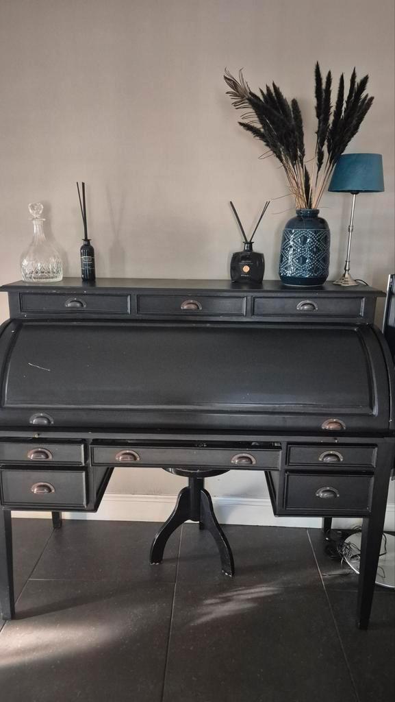 Antiek look  zwart bureau kastje met rolluik, Huis en Inrichting, Bureaus, Gebruikt, Bureau, Ophalen
