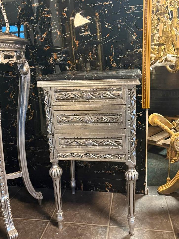 Barok kastje alexia, Huis en Inrichting, Slaapkamer | Nachtkastjes, Zo goed als nieuw, 70 cm of meer, 65 cm of meer, Ophalen of Verzenden