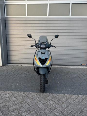 Piaggio Zip 125cc 4T A1 – Unieke Nardo Custom!  beschikbaar voor biedingen