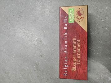 Biljart  ballen beschikbaar voor biedingen