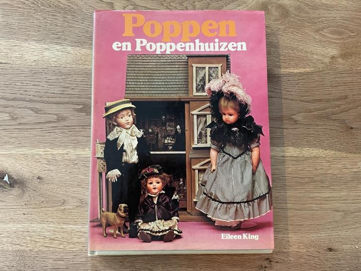 D429 Poppen en Poppenhuizen. Eileen King, Boeken, Hobby en Vrije tijd, Gelezen, Poppen maken, Ophalen of Verzenden