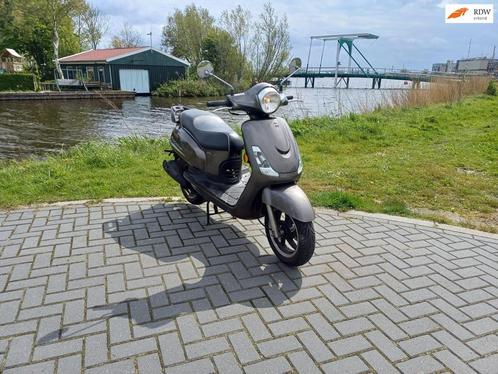 SYM Bromscooter Fiddle II | 2018 | 45km | 7.741 km gelopen, Fietsen en Brommers, Brommers | Overige merken, Gebruikt