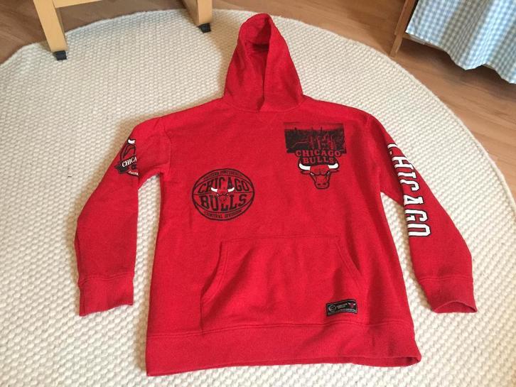Nba Chicago Bulls Hoodie Trui Capuchon Rood Medium Jordan 15, Sport en Fitness, Basketbal, Kleding, Ophalen of Verzenden