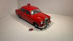 Mercedes 180 fire revell 1.18