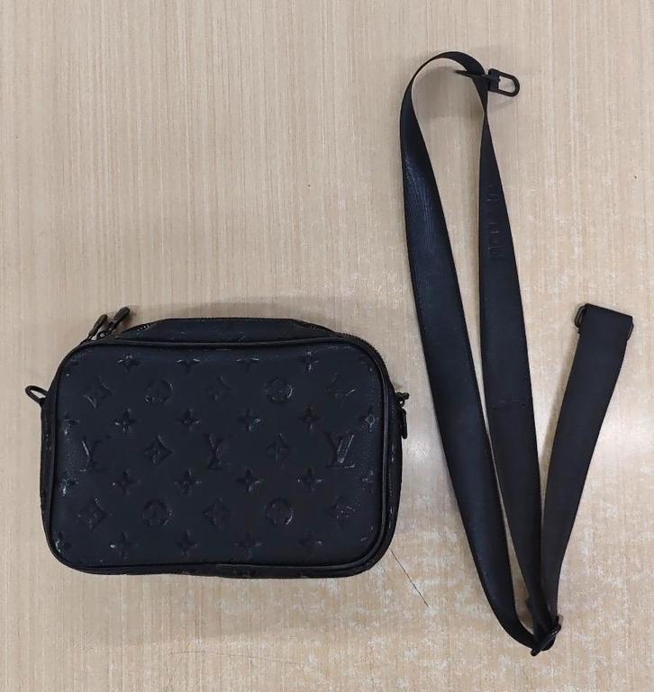 Louis Vuitton Tas - Zwart, Sieraden, Tassen en Uiterlijk, Tassen | Damestassen, Gebruikt, Handtas, Zwart, Ophalen of Verzenden