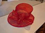 Rode dames Ascot zomer hoed met grote bloem strik erop, Ophalen of Verzenden, Zo goed als nieuw
