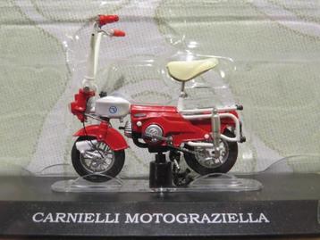 Carnielli Motograziella brommer 1:18 red (M022)