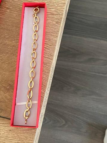 Mooie 14 karaat (585)gouden armband beschikbaar voor biedingen
