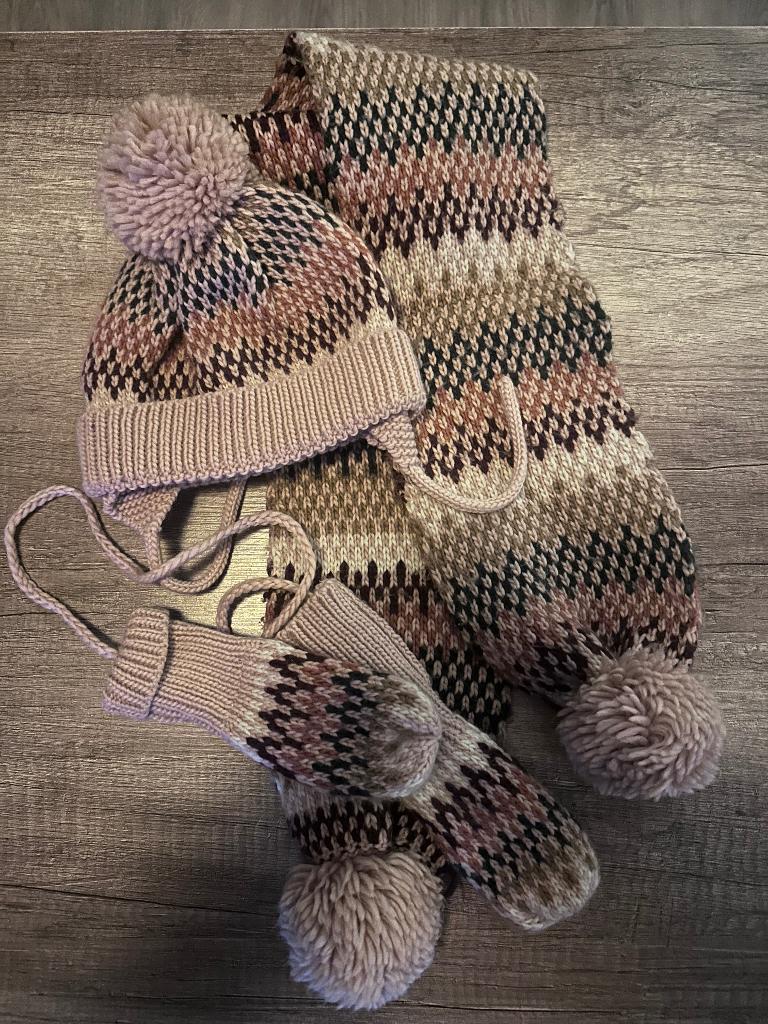 Sjaal, muts en handschoentjes, Kinderen en Baby's, Babykleding | Mutsen, Sjaals en Wanten, Ophalen, Gebruikt, Meisje, Prenatal