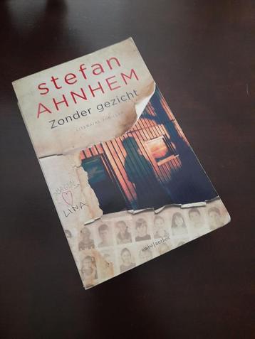 Stefan Ahnem - zonder gezicht beschikbaar voor biedingen
