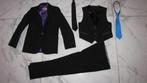 122-128 zwart KOSTUUM 5-delig, Kinderen en Baby's, Kinderkleding | Maat 122, Ophalen of Verzenden, Zo goed als nieuw, Jongen, Setje