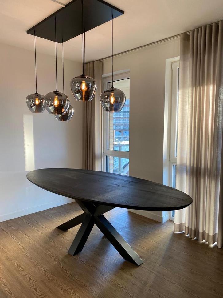 Eettafel ovaal 240x110 zwart eiken, Huis en Inrichting, Tafels | Eettafels, Zo goed als nieuw, 100 tot 150 cm, 200 cm of meer