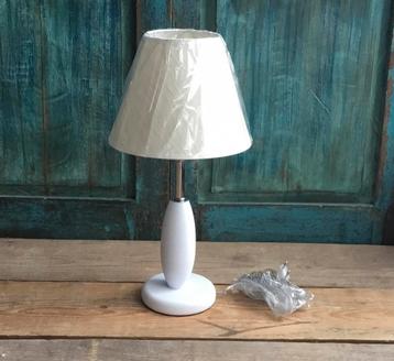 Tafellamp vintage look beige NIEUW beschikbaar voor biedingen