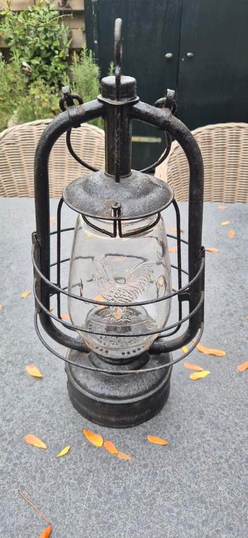 Antieke Franse olielamp "Paris" beschikbaar voor biedingen