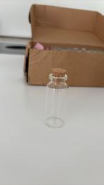 105 mini glazen flesjes, Verzamelen, Ophalen of Verzenden, Nieuw, Miniatuur