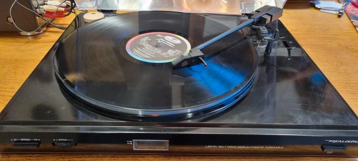 REALISTIC LAB-701 Platenspeler., Audio, Tv en Foto, Platenspelers, Zo goed als nieuw, Overige merken, Ophalen of Verzenden