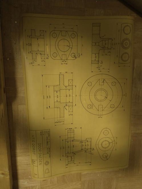 En roll met technische tekeningen uit 1965. H.T.S. Dort, Antiek en Kunst, Curiosa en Brocante, Ophalen of Verzenden
