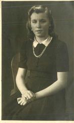 (381-314-023) Vrouw, Verzenden, Voor 1920, Overige thema's