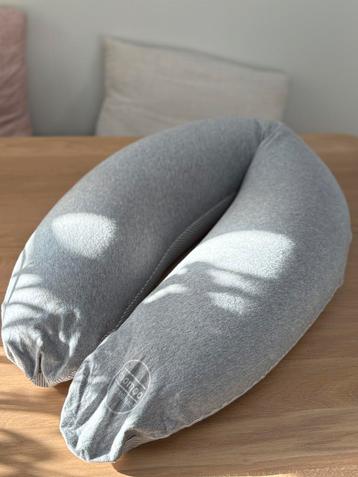 Doomoo voedingskussen beschikbaar voor biedingen