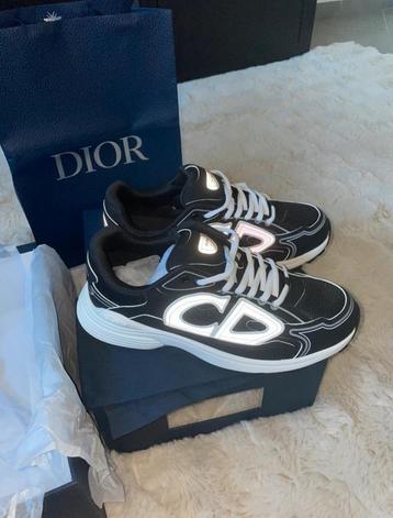 Dior b30 beschikbaar voor biedingen