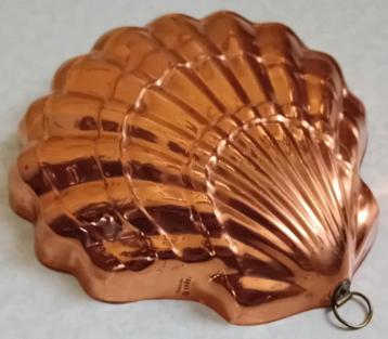 Rood koperen cake/taartvorm schelp beschikbaar voor biedingen