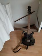 Elektrische gitaar van Ibanez met schouderband en standaard, Muziek en Instrumenten, Snaarinstrumenten | Gitaren | Elektrisch