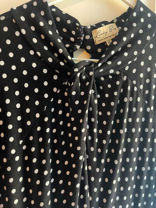 Lindy Bop Stippen Jurk Maat M, Kleding | Dames, Jurken, Zo goed als nieuw, Maat 38/40 (M), Zwart, Knielengte, Ophalen of Verzenden