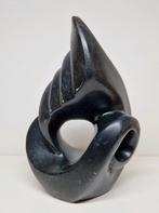 Abstract natuurstenen 'vlam' sculptuur Zimbabwe, Afrika., Antiek en Kunst, Kunst | Beelden en Houtsnijwerken, Ophalen of Verzenden