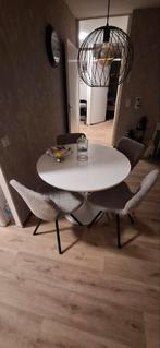 Witte ronde eettafel met 4 lichtgrijze stoelen, Ophalen, Rond, Nieuw, Vier personen
