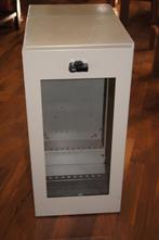 TWEE 19 inch patchkasten serverkasten per stuk, Ophalen, Gebruikt, Glas, Plaatstaal