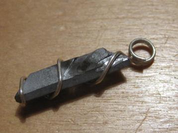 han. aparte edelsteenhanger ruwe ZILVER AURA kristal (5) beschikbaar voor biedingen