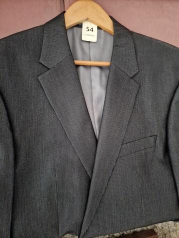 Kostuum heeren beschikbaar voor biedingen