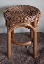 Vintage rotan kruk, Huis en Inrichting, Ophalen of Verzenden, Zo goed als nieuw